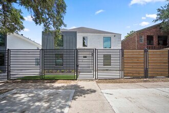 Building Photo - 2407 Cleburne St