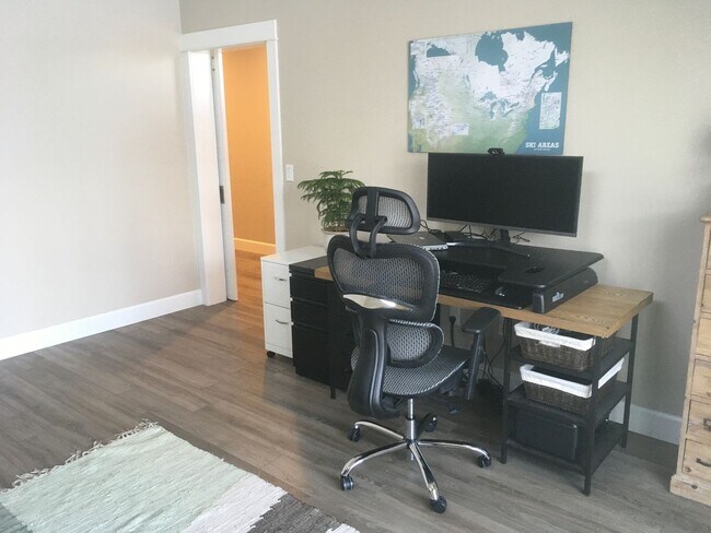 Foto del edificio - 4398 SW Yew Ave