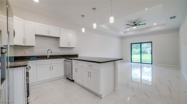 Foto del edificio - 4864 Golfview Blvd