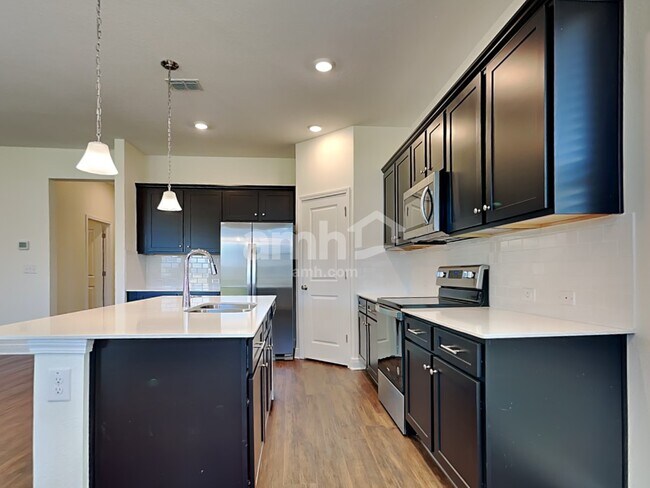 Foto del edificio - 27581 St Andrews Ave