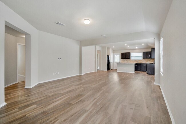 Building Photo - Charming 4-Bedroom Home in Converse with S...