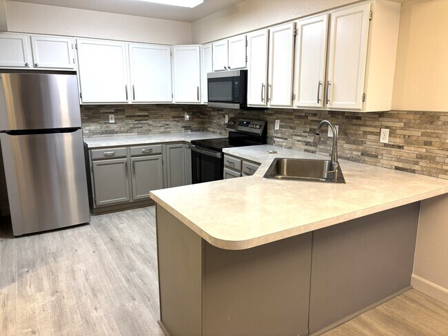 Foto del edificio - 927 Parker Dr