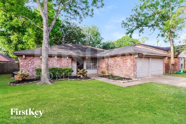 Foto del edificio - 13323 Oak Ledge Dr