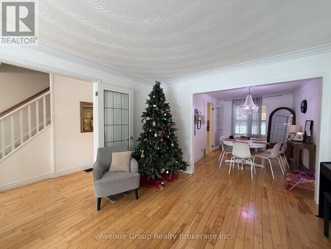 Photo du bâtiment - 106 Morgan Ave