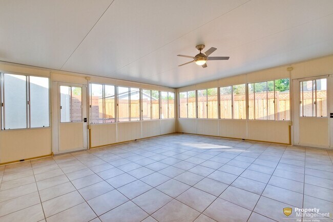 Building Photo - Stylish San Jose Home and Private Yard