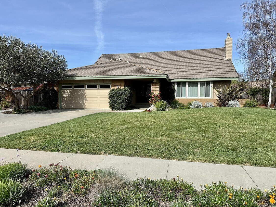 22309 Montera Dr, Salinas, CA 93908 House Rental in Salinas, CA