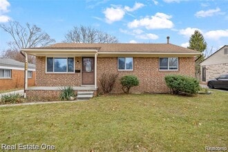 Building Photo - 8456 Robindale Ave