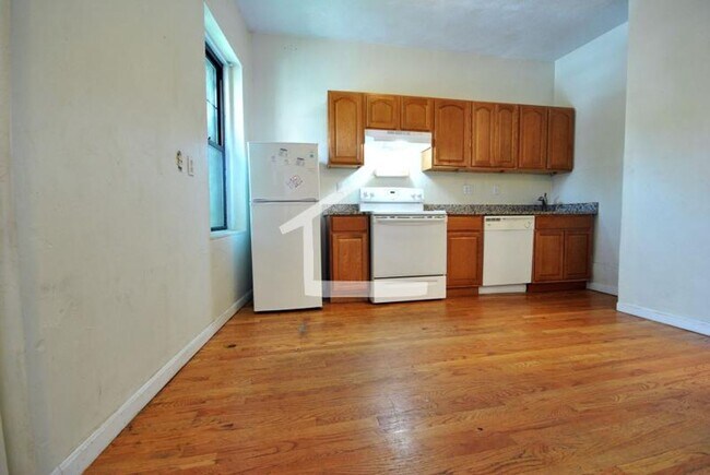 Foto del edificio - 9/1 No Fee! Spacious 3BR in Hemenway St by Northeastern!