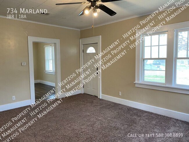 Building Photo - 3 Bedroom 1 Bathroom