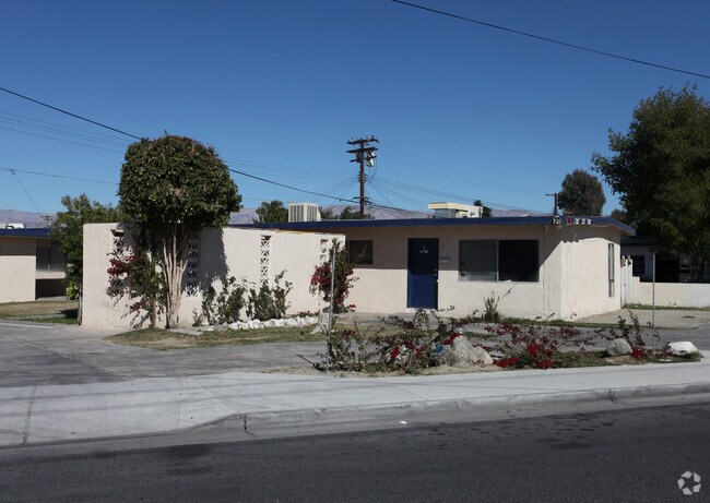 Foto del edificio - 85169-85171 Bagdad Ave