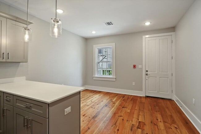 Building Photo - Stunning Historic Carriage House one block off of St. Charles!