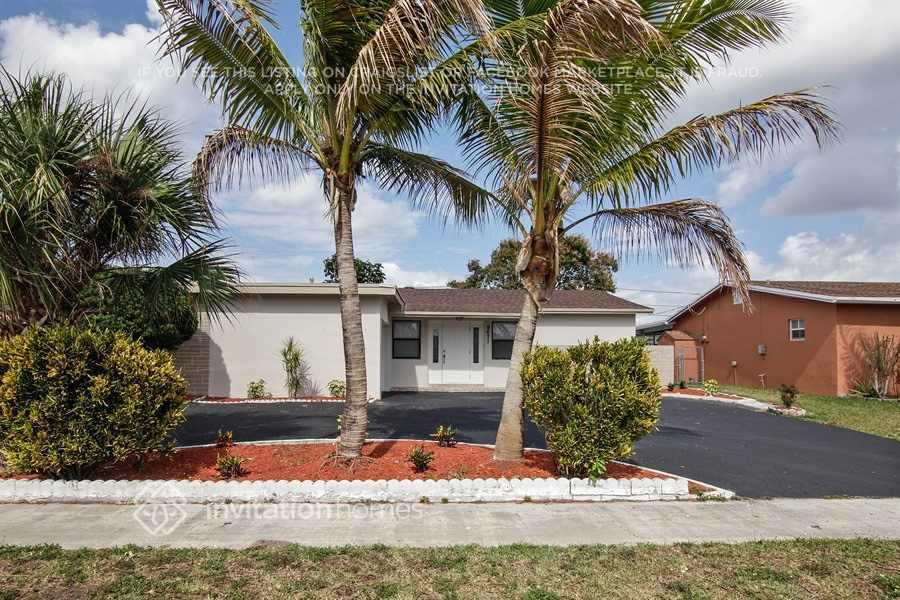 Foto principal - 9671 NW 24th St