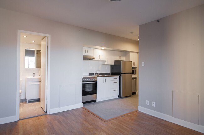 Building Photo - 3455 Rue Aylmer