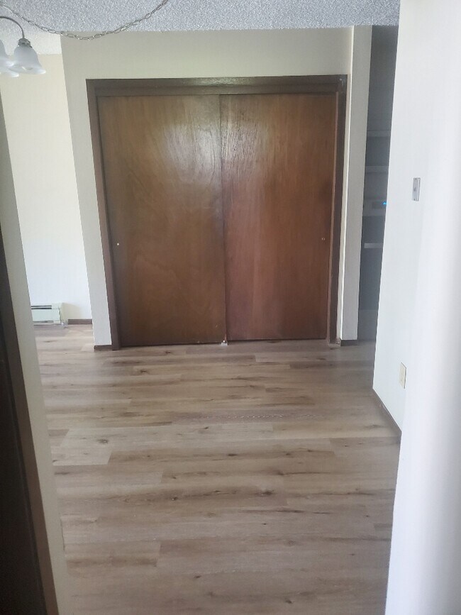Foto del edificio - 3146 Lakeside Dr