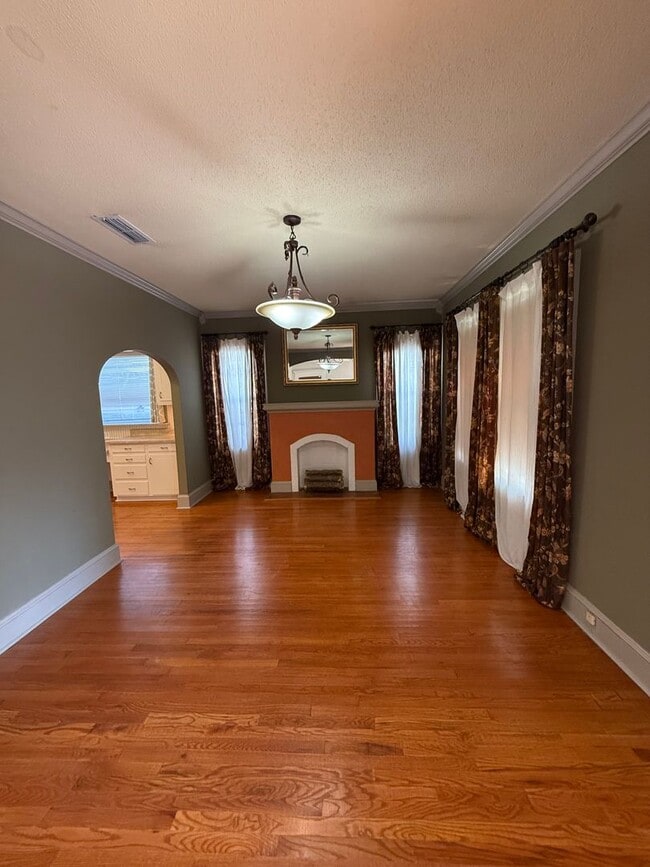 Building Photo - Charming Historic Highland Rental – 3BR, 2...