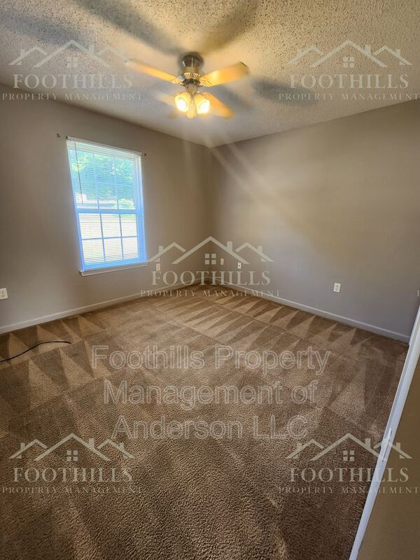 Building Photo - 226 Bridgeview Dr
