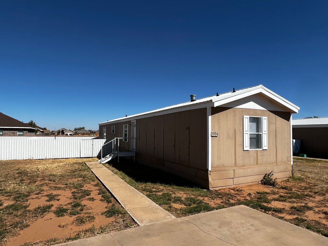 Primary Photo - 3BD/2BA