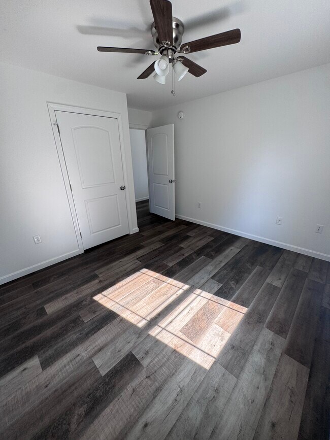 Foto del edificio - 5 Oak Ln