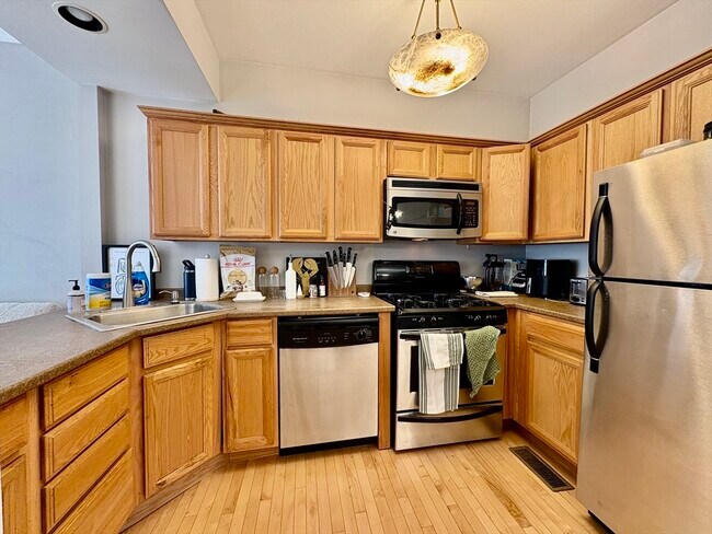 Foto del edificio - 666 E 5th St