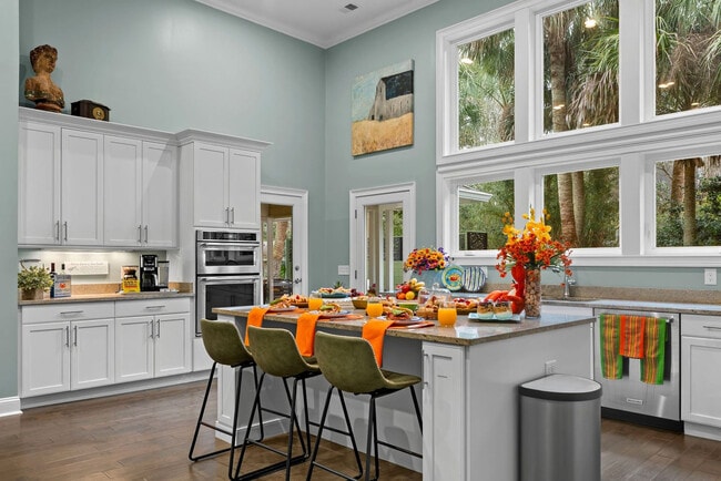 Foto del edificio - 30 Firethorn Ln