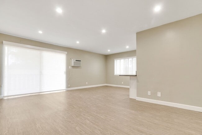 Interior Photo - Sepulveda West Apartments