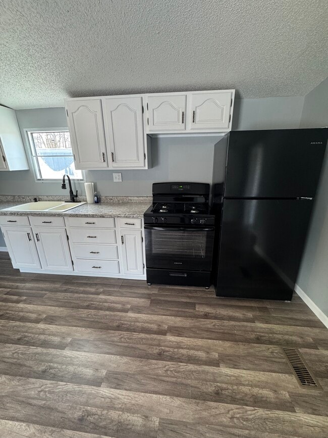 Foto del edificio - 210 Bluff St