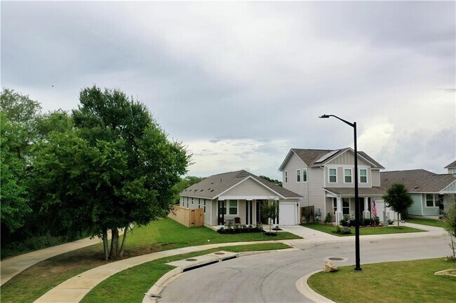 Building Photo - 244 Quemado Dr