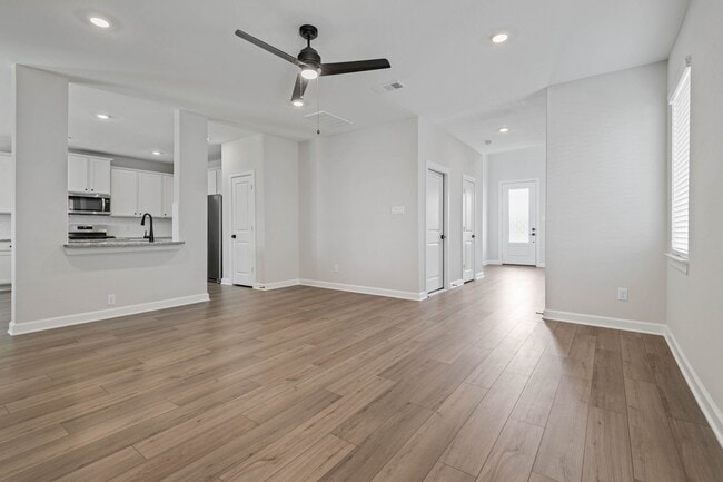 Building Photo - 1131 Campside Dr