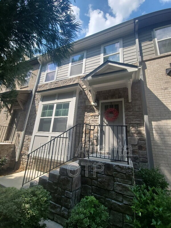 Building Photo - 255 Ismal Dr SW