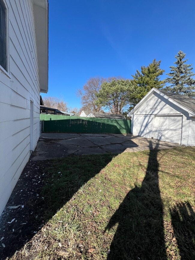 Foto del edificio - 2272 Avon St