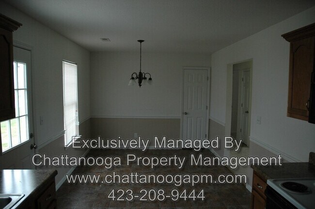 Foto del edificio - 296 Glenn Wade Dr