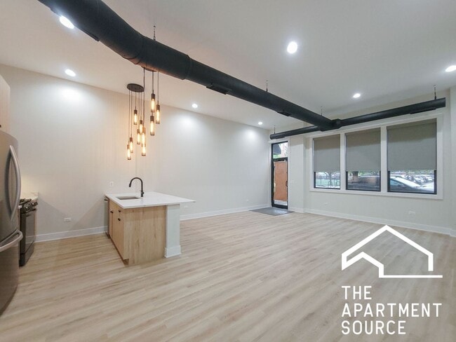 Photo - 3829 N Southport Ave Apartment