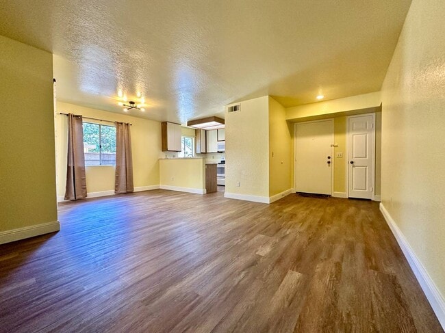 Building Photo - 11275 Avenida De Los Lobos