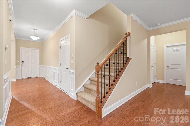 Building Photo - 5123 Poplar Knoll Dr