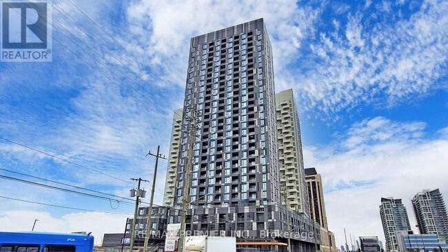 Building Photo - 498-1498 Caldari Rd