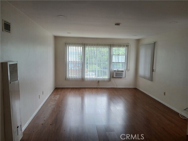 Foto del edificio - 10031 Wiley Burke Ave