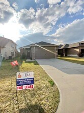 Building Photo - 14223 Grand Hls Dr