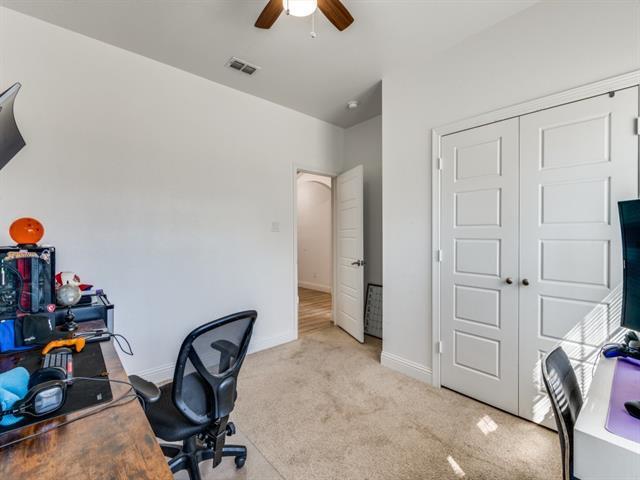 Foto del edificio - 1513 E Allen Ave