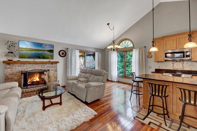 Foto del edificio - 2205 Comstock Ln N