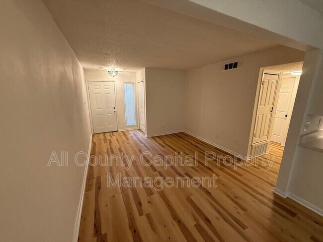 Foto del edificio - 2707 Windswept Cove