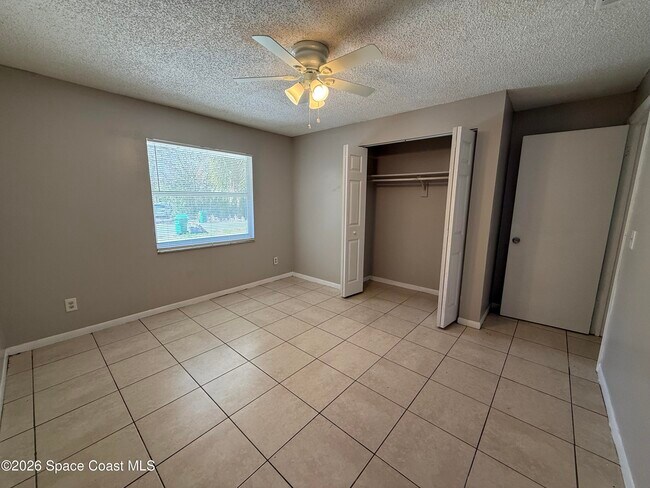 Foto del edificio - 324 Bay Ave