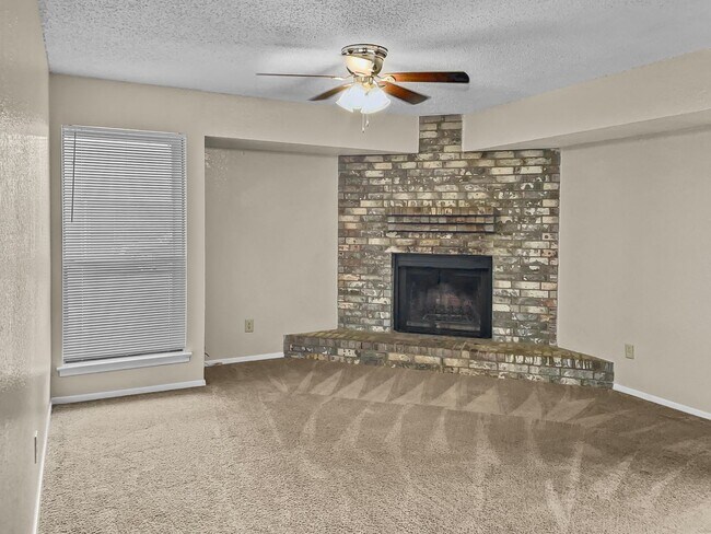 Building Photo - Windy Pine Duplex