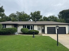 Building Photo - 23932 W Renwick Rd