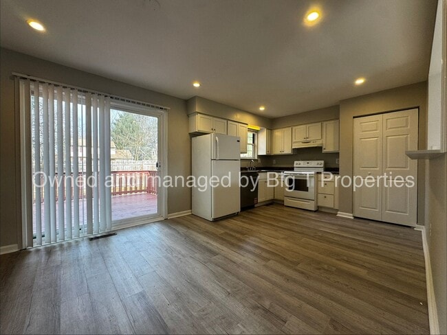 Building Photo - Newark family house on quiet street