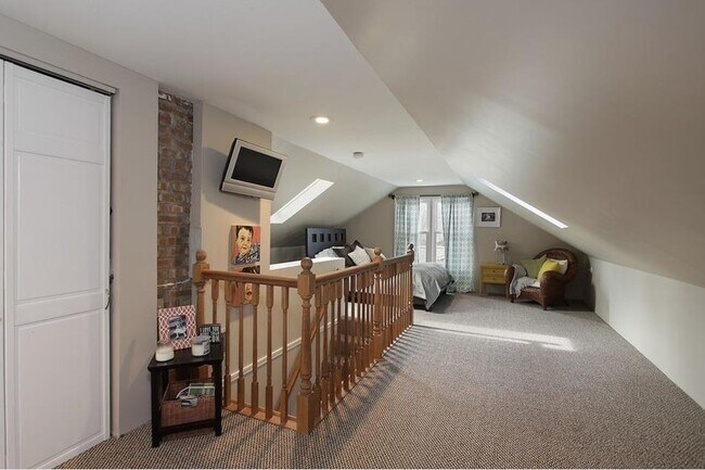 Foto del edificio - 930 Park Ave W