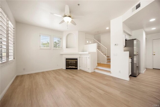 Living room - 2479 Sunningdale Dr