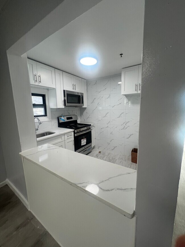 Foto del edificio - 7208 Tonnelle Ave