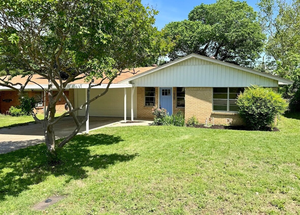 Primary Photo - 1020 Springer Ave