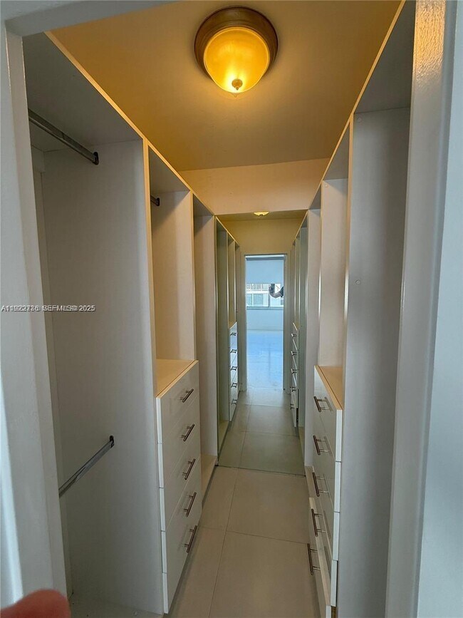 Building Photo - 1200 West Ave