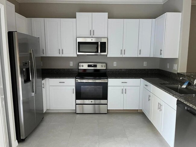 Building Photo - 1498 Cassius St